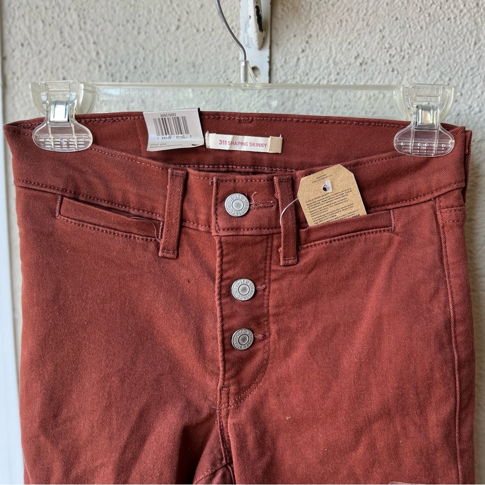 Levi’s never worn